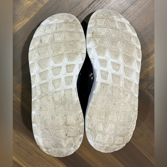 FARM RIO & Adidas Colab Runners - Picture 9 of 10